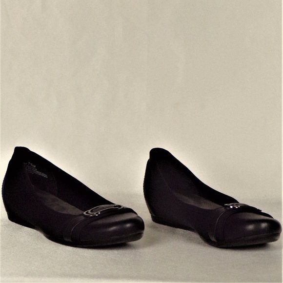 BARETRAPS size 7.5M MARKIE black ballet flats cushioned insoles & arch supports - Picture 1 of 15